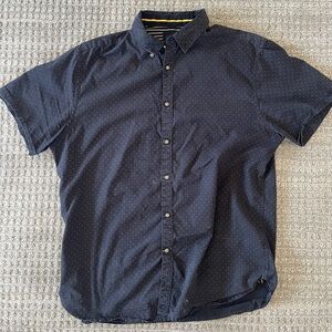 Short sleeve button down